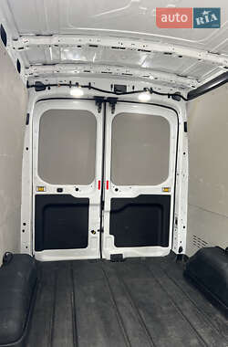 Вантажний фургон Ford Transit 2020 в 