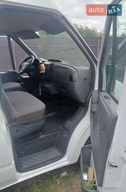 Грузовой фургон Ford Transit 2005 в 