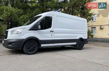 Грузовой фургон Ford Transit 2015 в 