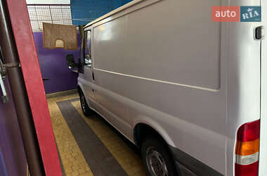 Вантажний фургон Ford Transit 2006 в 