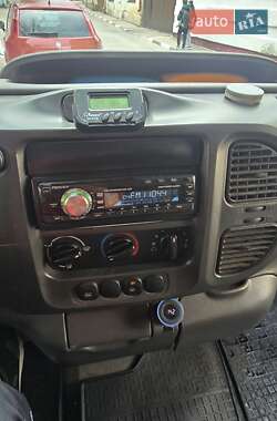 Вантажний фургон Ford Transit 2002 в 