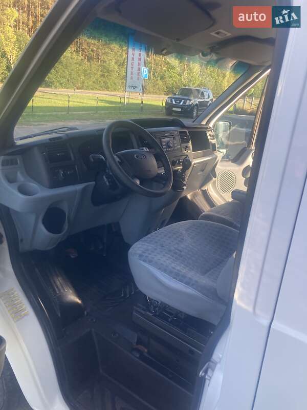 Вантажний фургон Ford Transit 2011 в Києві