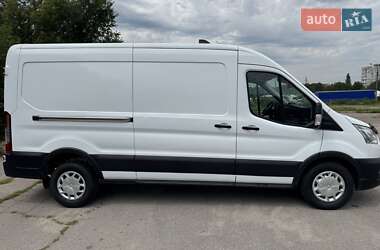 Грузовой фургон Ford Transit 2022 в 