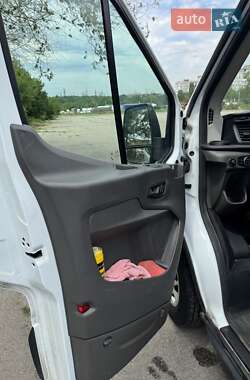 Грузовой фургон Ford Transit 2022 в 