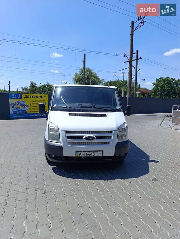 Ford Transit 2011