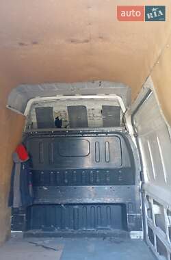 Грузовой фургон Ford Transit 2004 в 