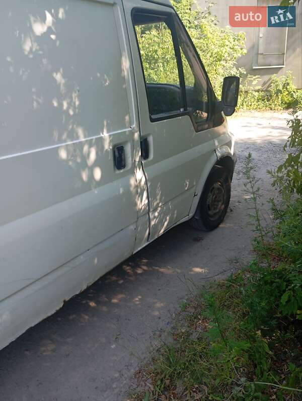 Грузовой фургон Ford Transit 2004 в Шепетовке