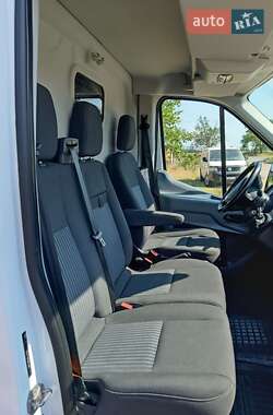 Вантажний фургон Ford Transit 2016 в 