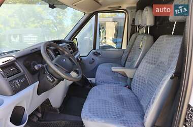 Грузовой фургон Ford Transit 2012 в 