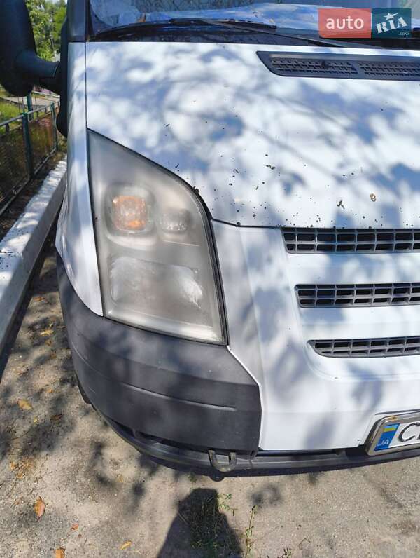 Вантажний фургон Ford Transit 2011 в Варві