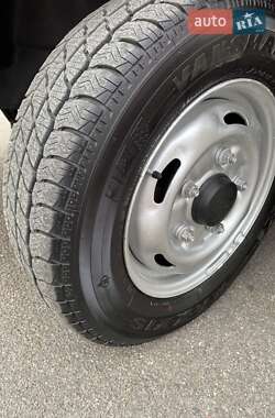 Грузовой фургон Ford Transit 2012 в 