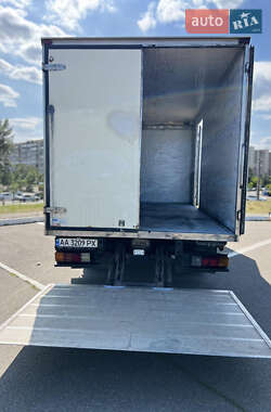 Грузовой фургон Ford Transit 2004 в 