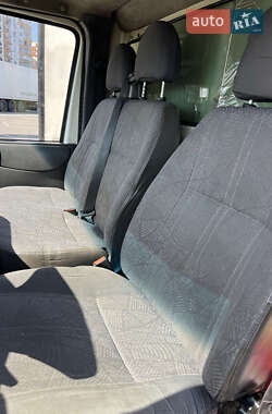 Грузовой фургон Ford Transit 2004 в 