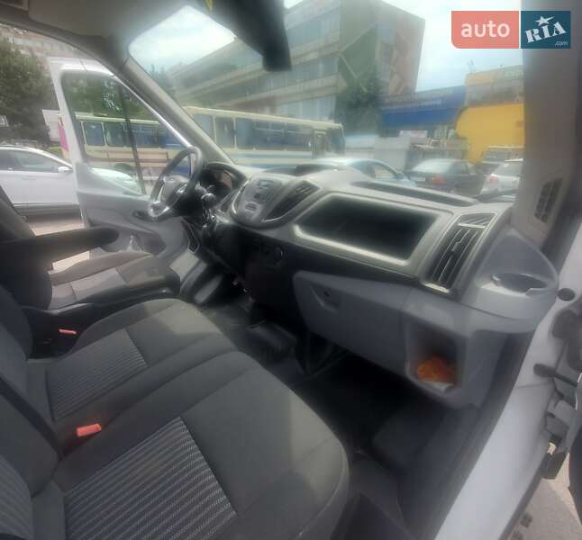 Грузовой фургон Ford Transit 2017 в Виннице