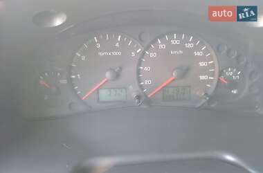 Вантажний фургон Ford Transit 2005 в 