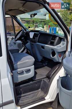 Мікроавтобус Ford Transit 2013 в 