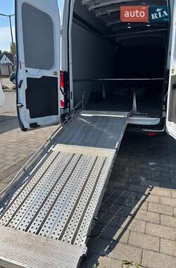 Вантажний фургон Ford Transit 2020 в 