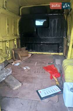 Вантажний фургон Ford Transit 2002 в 