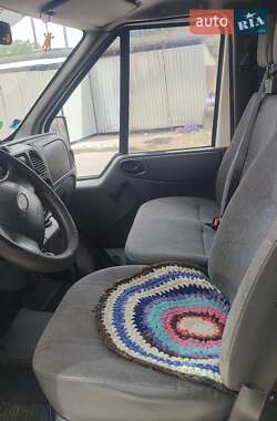 Грузовой фургон Ford Transit 2005 в 