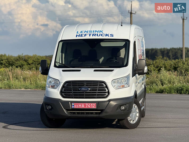 Вантажний фургон Ford Transit 2017 в Радивиліві