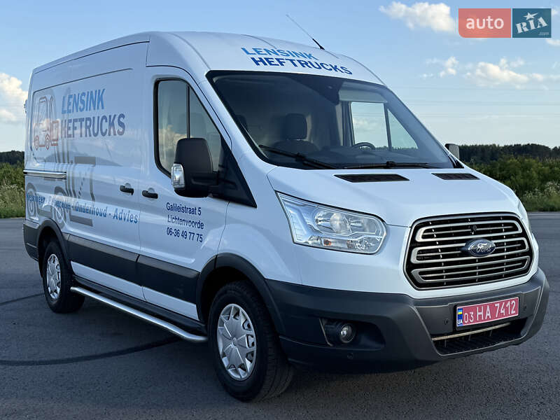 Вантажний фургон Ford Transit 2017 в Радивиліві