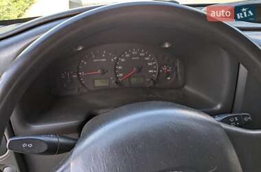 Вантажний фургон Ford Transit 2005 в 
