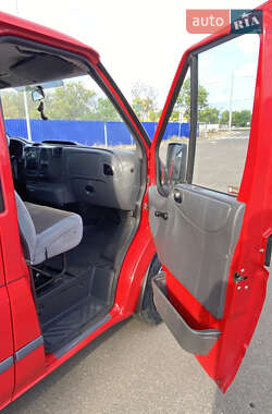 Вантажопасажирський фургон Ford Transit 2005 в 