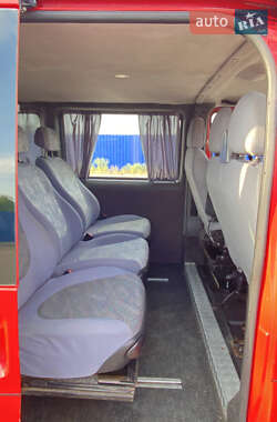 Вантажопасажирський фургон Ford Transit 2005 в 