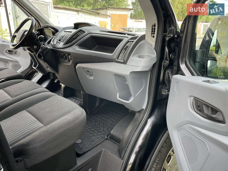 Грузовой фургон Ford Transit 2016 в Ковеле