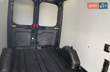 Вантажний фургон Ford Transit 2016 в 