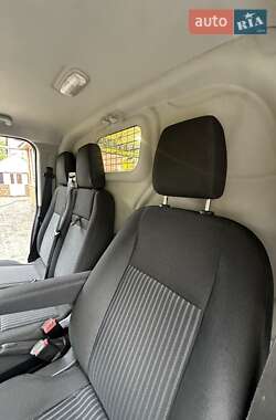 Грузовой фургон Ford Transit 2017 в 
