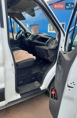 Вантажний фургон Ford Transit 2023 в 