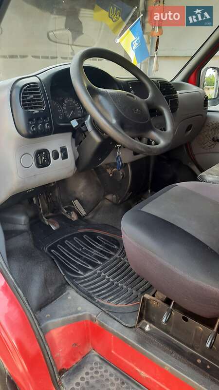 Микроавтобус Ford Transit 2000 в Южноукраинске