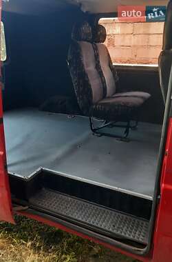 Микроавтобус Ford Transit 2000 в 