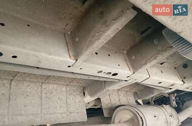 Грузопассажирский фургон Ford Transit 2001 в 