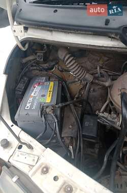 Грузовой фургон Ford Transit 1999 в 
