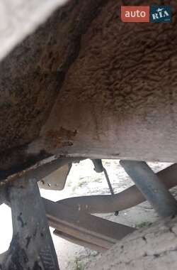 Грузовой фургон Ford Transit 1999 в 