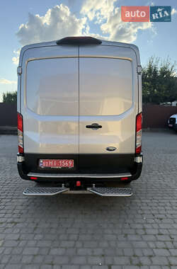 Грузовой фургон Ford Transit 2022 в 