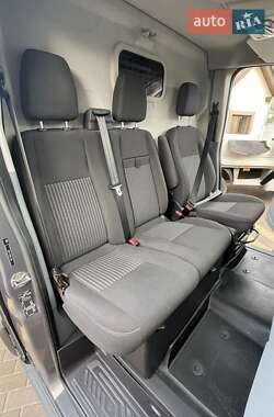 Грузовой фургон Ford Transit 2015 в 