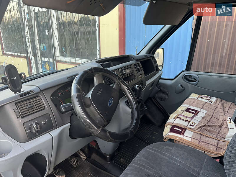 Вантажний фургон Ford Transit 2008 в Старокостянтинові