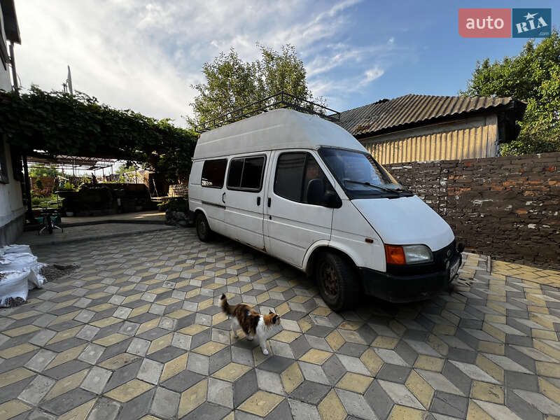 Грузопассажирский фургон Ford Transit 1999 в 