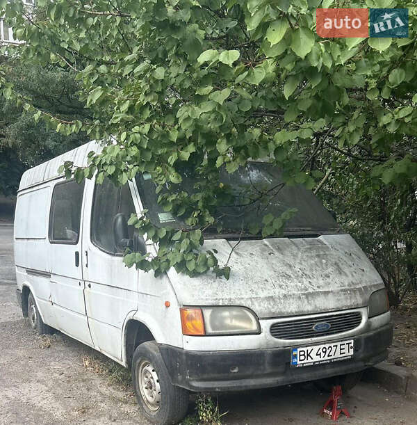 Грузовой фургон Ford Transit 1995 в Ровно