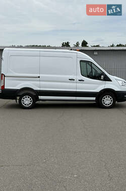 Грузовой фургон Ford Transit 2020 в 