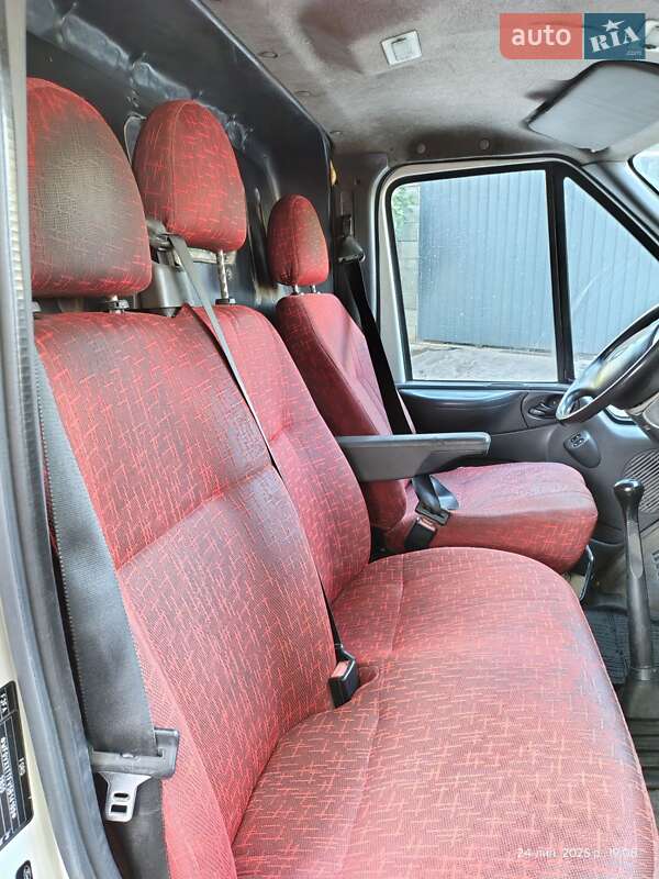 Вантажний фургон Ford Transit 2005 в Кам'янському