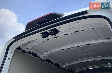 Грузовой фургон Ford Transit 2021 в 