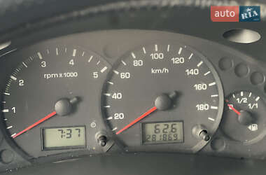 Грузовой фургон Ford Transit 2005 в 