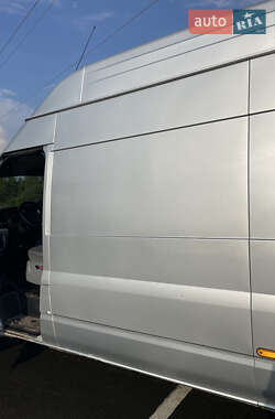 Грузовой фургон Ford Transit 2011 в 