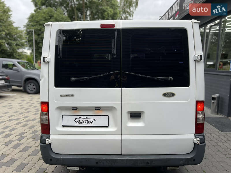 Микроавтобус Ford Transit 2008 в Черновцах