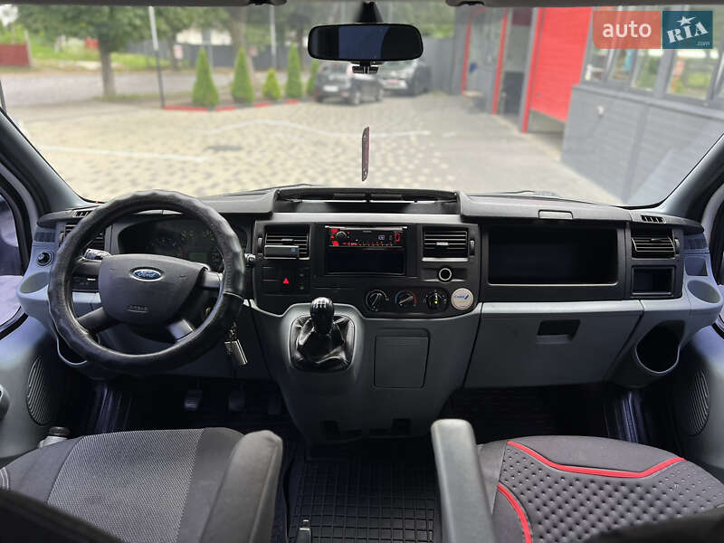 Микроавтобус Ford Transit 2008 в Черновцах