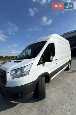 Грузовой фургон Ford Transit 2019 в 